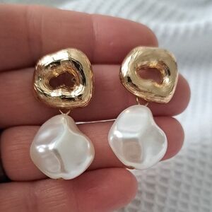 Dangle Earrings 5/18